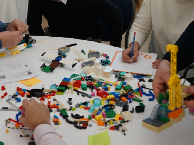 Libérez votre créativité : le Team Building qui casse des briques!